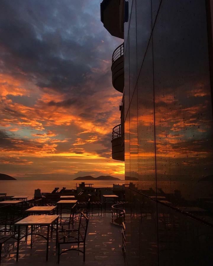 Hotel Albsin Vlore Exterior photo